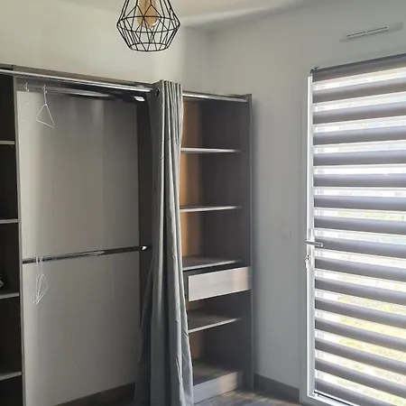 Gasthuis Meublee Lit 2 Personnes *