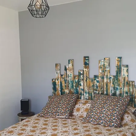 Gasthuis Meublee Lit 2 Personnes *