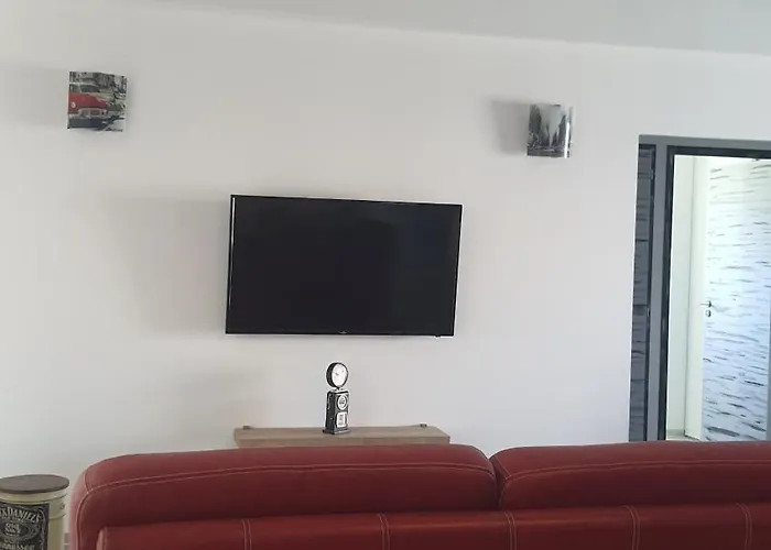 Meublee Lit 2 Personnes Πανσιόν