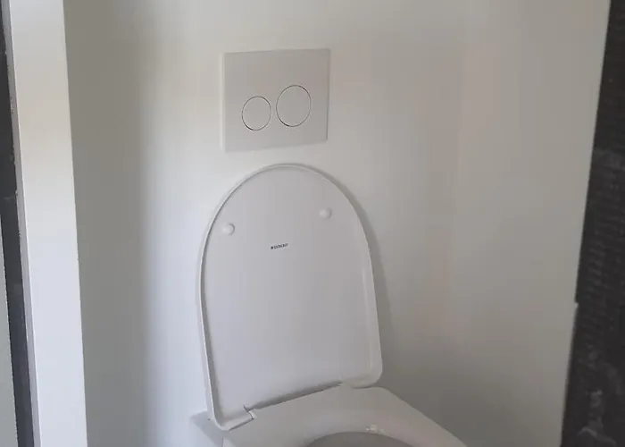 Meublee Lit 2 Personnes Πανσιόν *